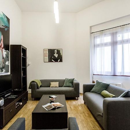 Family Suite By Heroes' Square Budapest Exterior photo